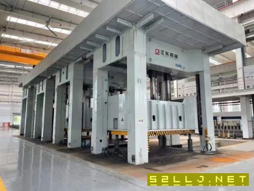 2100吨大台面5米乘2.5米1600吨，1200吨，800吨各一台.