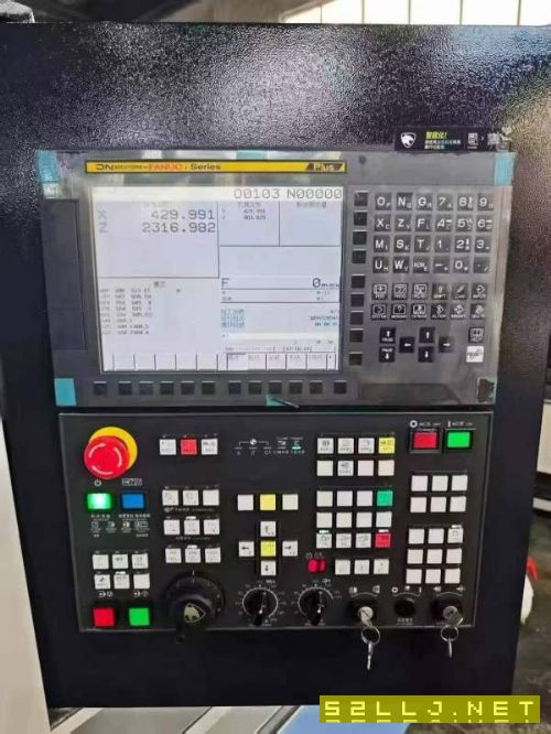 一台9.9成新2025年斗山迪恩LYNX305数控车床、发那科Pl.