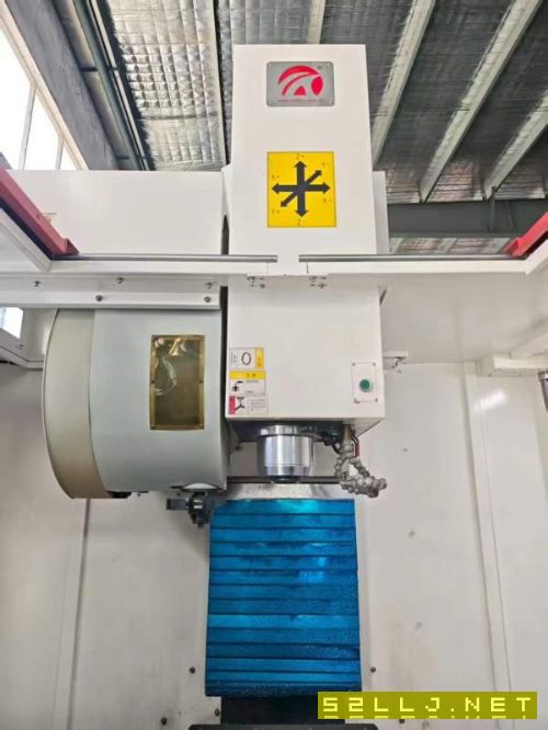 新到一台华特955加工中心，发那科MF