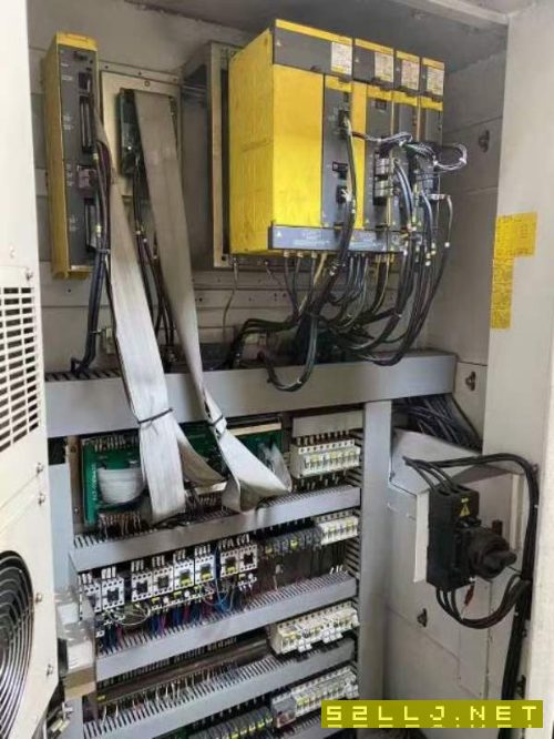 同款2台，杭州友佳VB-610A重切削立式加工中心工作台大.