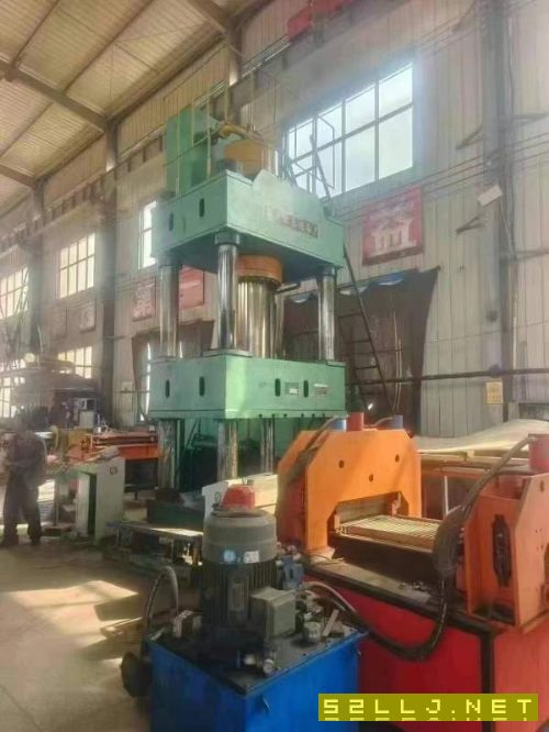 南通锻压630吨四柱液压机,台面1.5/1.5米,开口2米,.