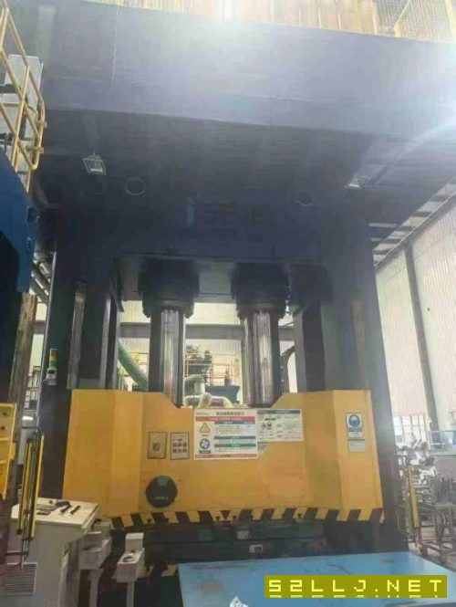 四川工厂刚刚买下天锻1200吨框架液压机！有效台面2X3.
