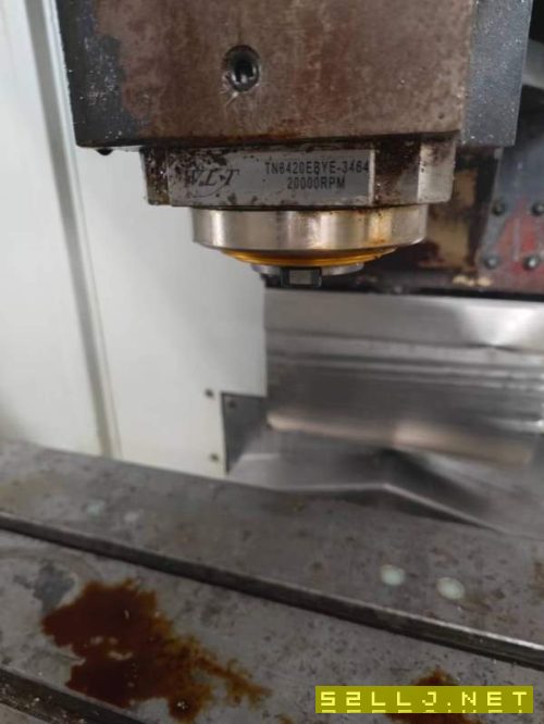 台湾省俊育2015年产T5钻攻机,16把刀库,主轴20000转.