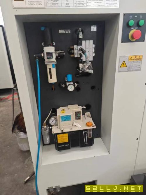 刚刚买下:海天850一台,2021年产,带排削机,选用THK.