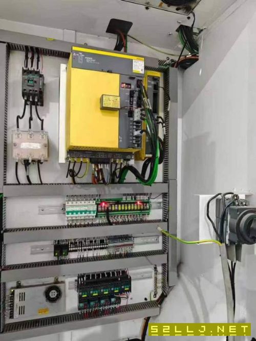 新到一台精志855加工中心,发那科MF