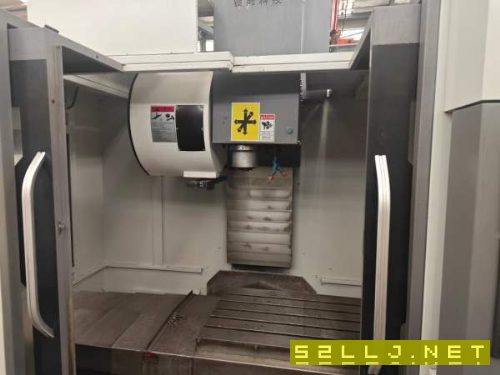 出售：银尚855加工中心一台，三线规，发那科大屏mf系.
