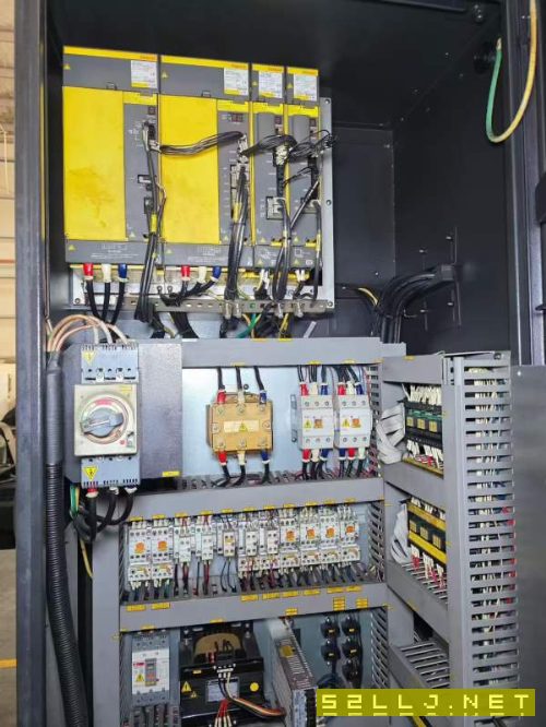 同款两台韩国威亚F500立加三轴行程：1060x510x635mm工.