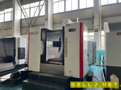 巨高800单工位卧加三轴滚柱线轨工作台800/800，主轴BT.