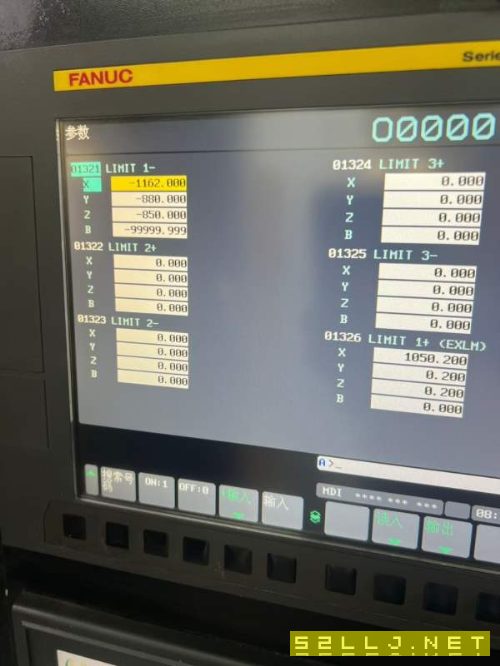 巨高800单工位卧加三轴滚柱线轨工作台800/800，主轴BT.