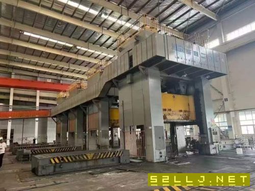 济南二机3360吨四点线：1300吨，800吨，630吨，630吨.