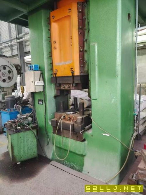 630吨电动螺旋压力机！