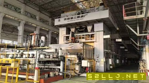 济南二机,四点压力机:LD41300/700,台面4.6/2.5米。.