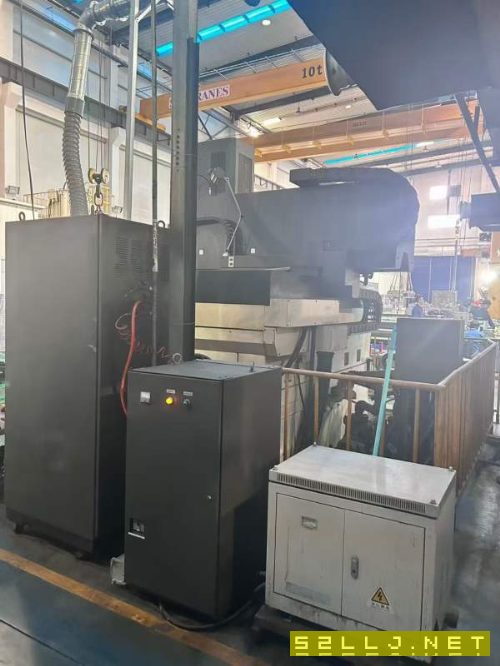 日本牧野157火花机一台、在位安装使用中、三轴行程150.