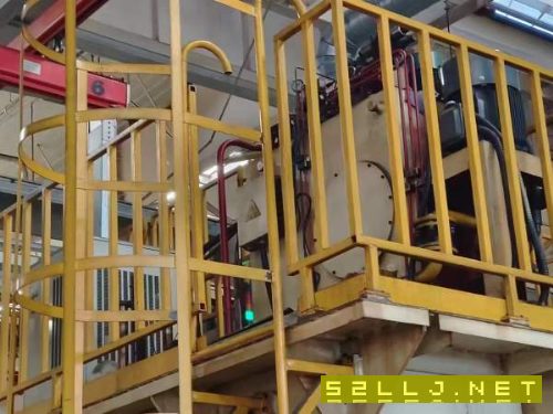 低价清货洛阳仓库160T龙门式校直液压机,完好少用。