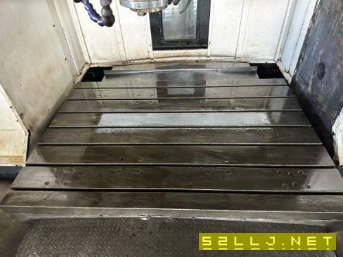 2016年华群2212工作台,55宽线规,三轴行程750工作台.