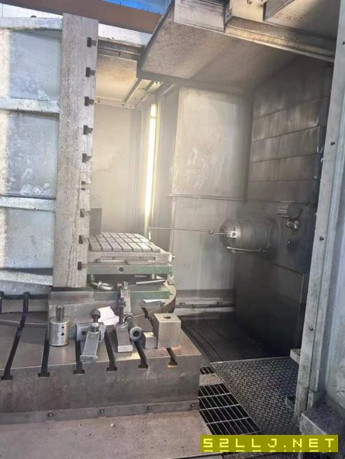 工厂在位出售日本牧野MCC2013高效模具加工中心、台面:.