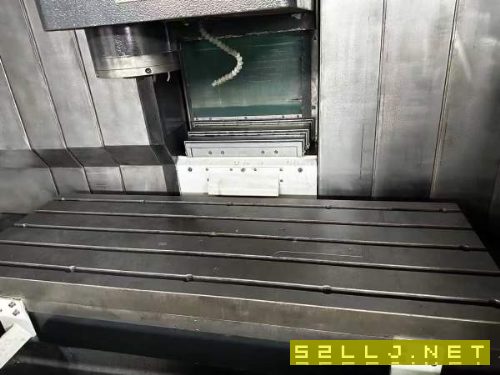 马扎克立式加工中心VTC-200BN行程:1120510510mm工作台.