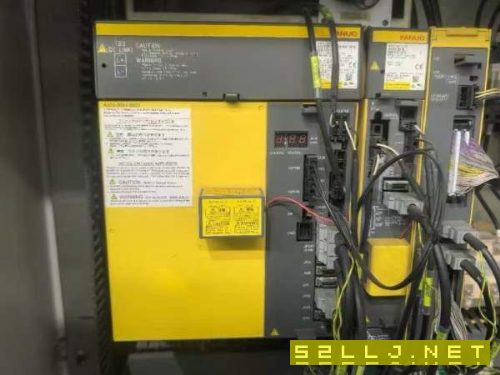 重庆买下10台鑫泰3200龙门加工中心(批发价格卖10几万.