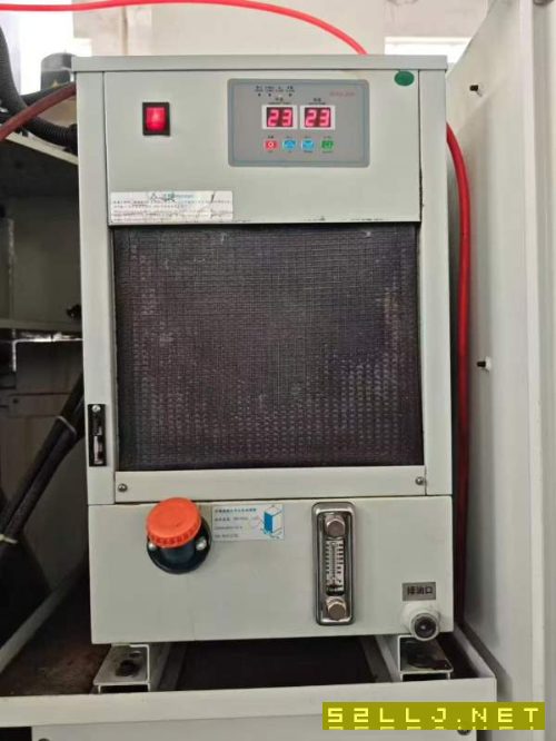 2022年宁波其锐达850四轴加工中心(三轴滚柱线轨,BT4.