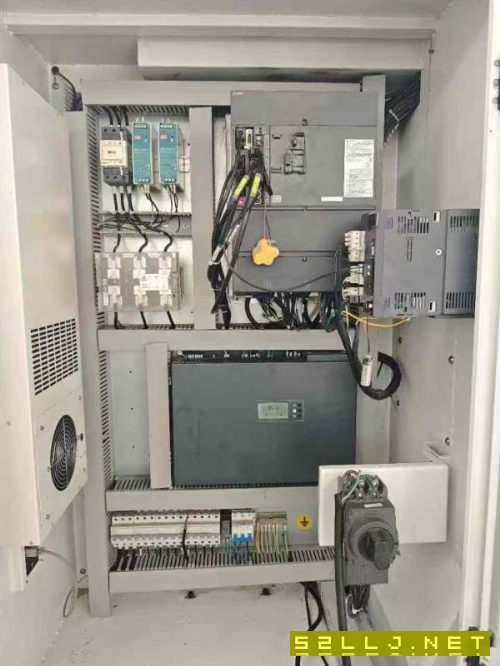 新到一台其锐达850四轴加工中心,三轴线轨,BT40主轴1.