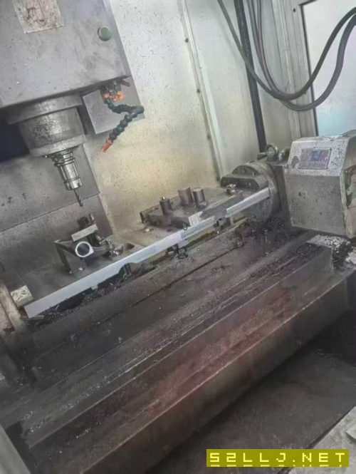 刚刚买下山西整场机器沈阳850加工中心,带210液压四轴.