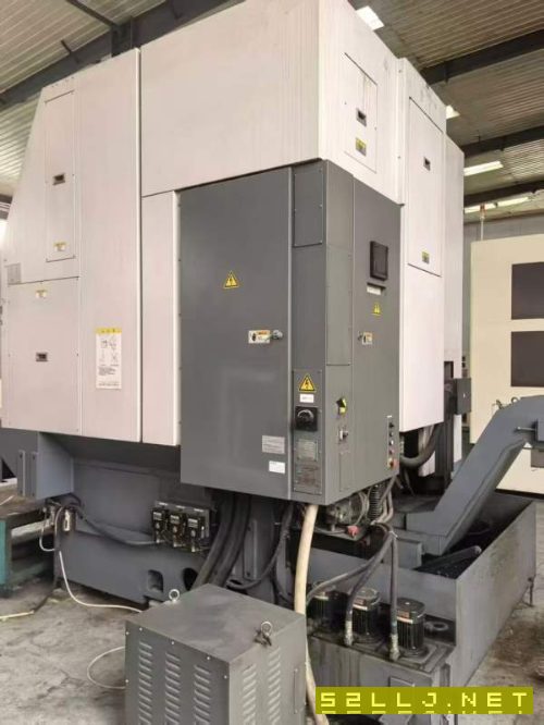 日本大畏100R立式车铣复合原装进口，带铣的功能，年限.