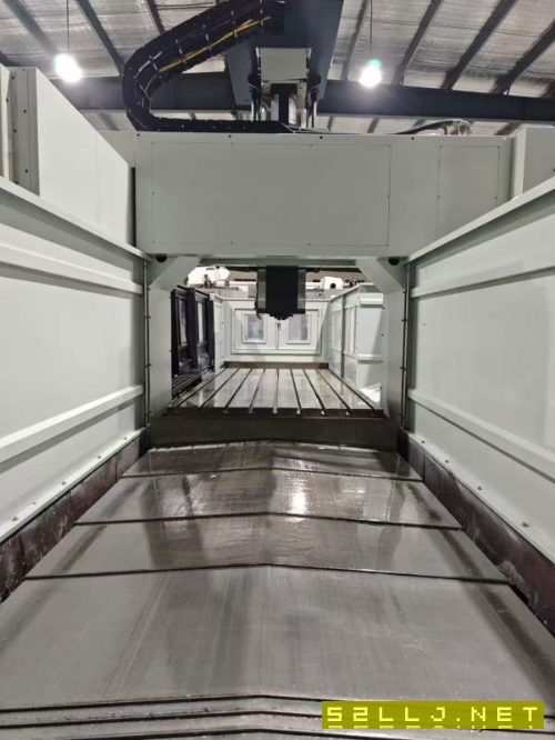 同款2台台湾亚威NVP-3015龙门工加中心，发那科MF系统.