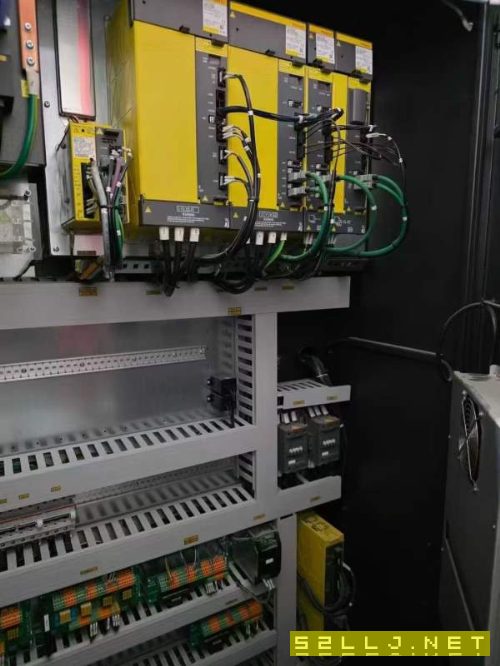 2018年韩国原装威亚L300MC车铣复合，12寸液压中空卡盘.