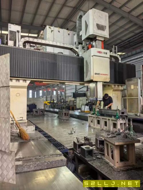 浙江工厂刚刚买下中捷动柱12米龙门加工中心