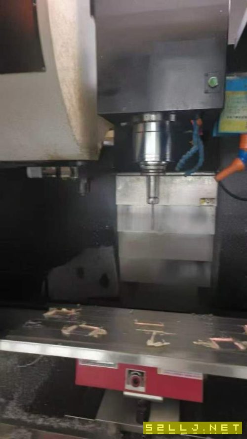 工厂在位一台1370,台正机身、买机器送空压机工厂在位.