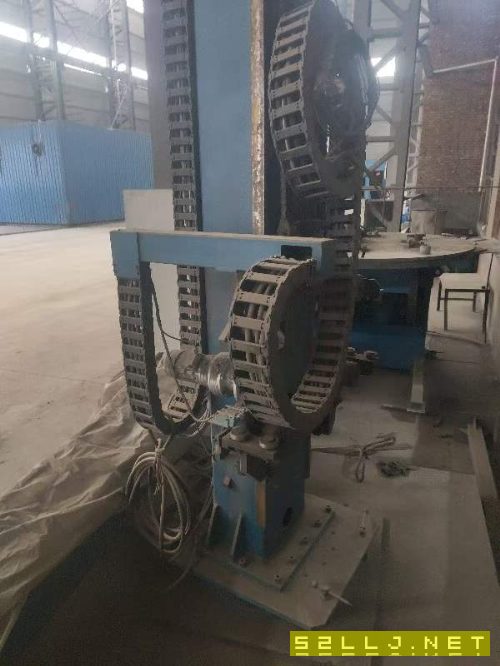 出售一台埋弧焊十字架,4米的,带1000的焊机。