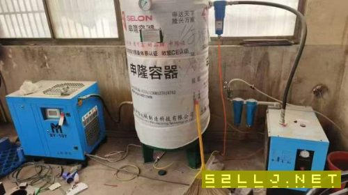 明天提货,能出价的来谈台机正身、买机器送压空机工厂.