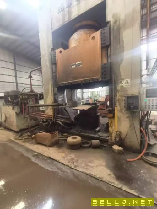 南通锻压产2500吨7液压机,数据见图,私聊