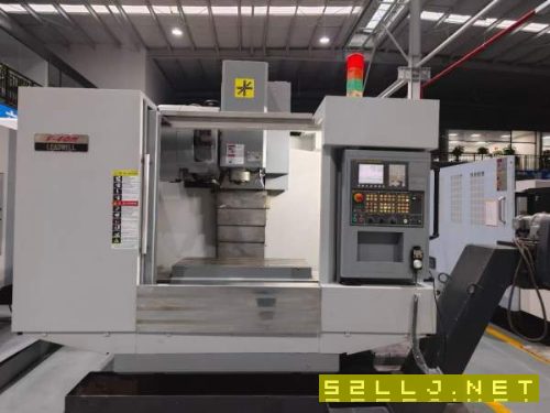 仓库新到同款3台台湾麗伟V40M加工中心,尔法电机驱动.