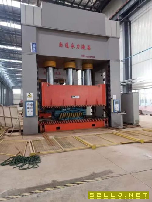 工厂在位出售:安装未用,2300吨框架液压机,带移动工.