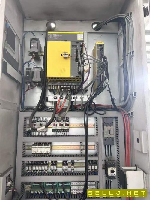 低价出售汉川715一台、法兰克MF系统一台,BT50主轴、.