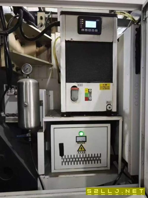 厚道850立式加工中心,发那科Mfplus系统,三轴线轨,.