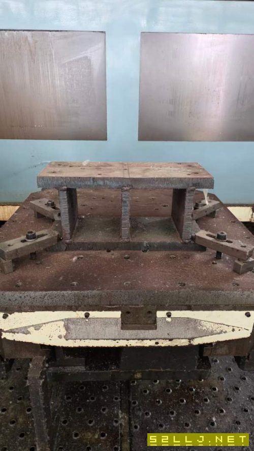 新泻800卧加，日本原装进口，双工位，双伺服刀库62把.