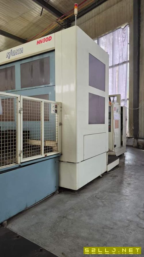 新泻800卧加，日本原装进口，双工位，双伺服刀库62把.