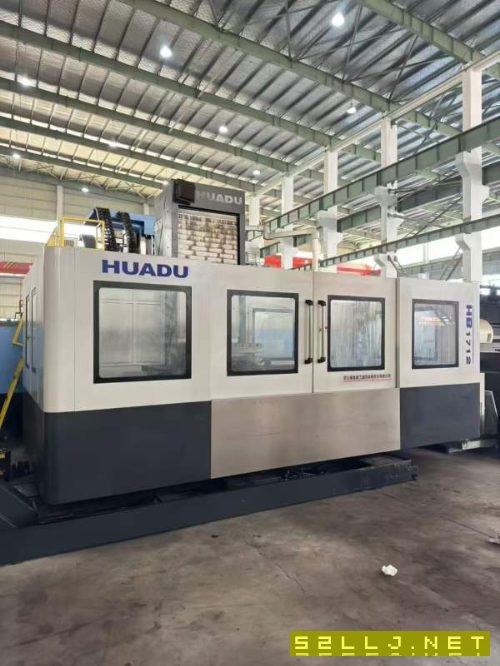 刚刚到货华都1712粗框机,两线一硬的轨道,主轴BT50,.