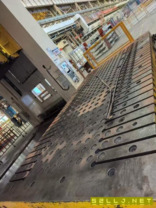 在位出售:济南二机产,四点数控多连杆压力机2000吨,.