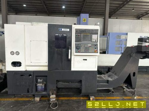 威亚E200C数控车回转直径:550mm,加工直径350,车削长.