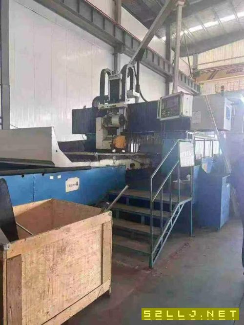 在位出售9成新杭州4020数控龙门平面磨床一台、新机180.