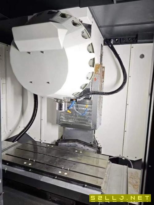 后一台基本全新德扬700钻功中心、工作台850/400行程70.