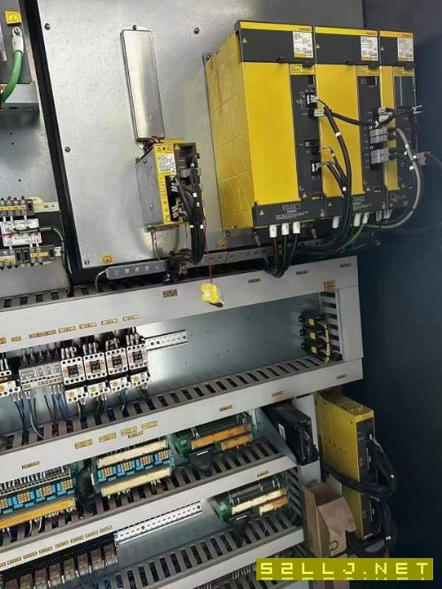 韩国原装威亚300C，15寸液压卡盘，12工位刀塔，带尾座.