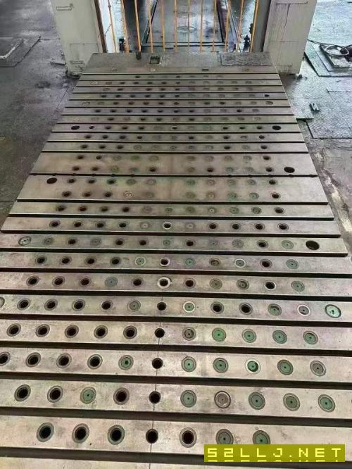 打包工厂在位设备：济南二机3360吨四点线：1300吨，80.