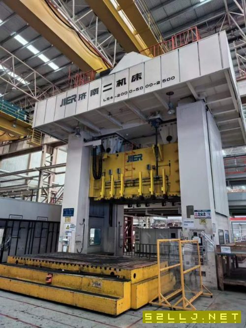 济南二机2000吨四点多连杆压力机，台面2.5米/5米，前.