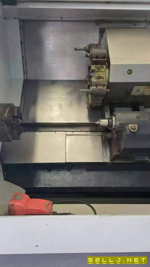 海天HTM-TC25L斜轨数控车12寸卡盘,12工位刀塔加工长.