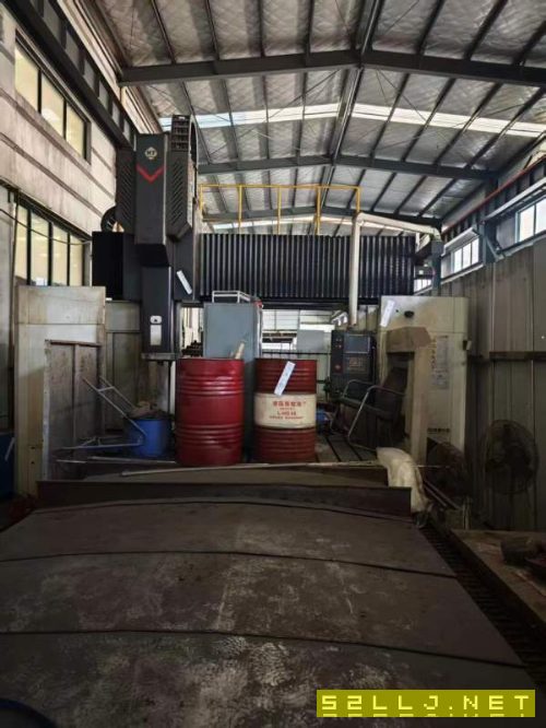 在位出售海天4028数控龙门加工中心一台、工作台4/2.5.