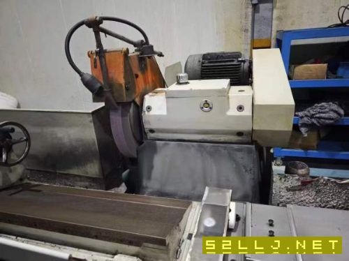 在位出售上海机床床产1350/3000外员磨床一台、设备少.